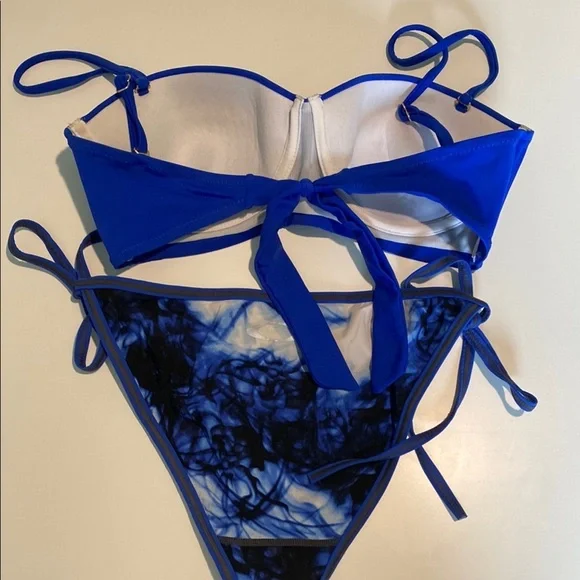 Oakley Blue Bikini Set with Adjustable Straps - Picture 2 of 4